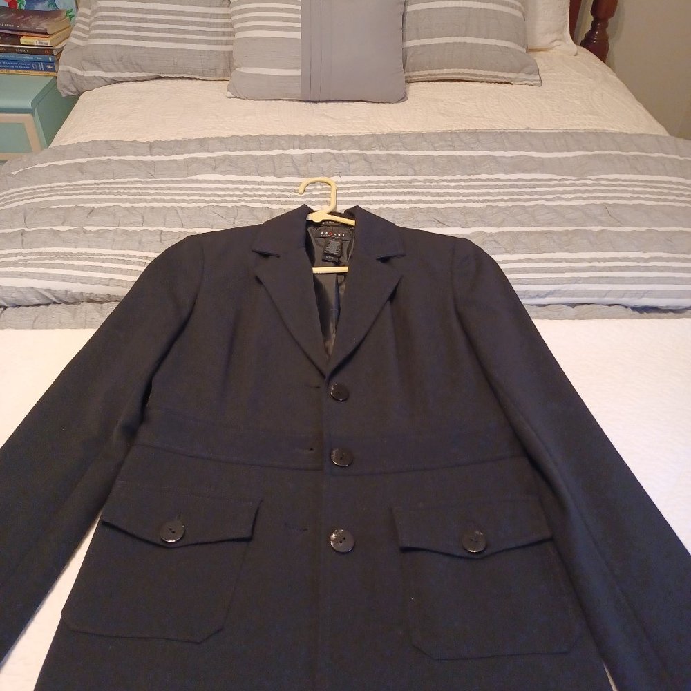 Access  black blazer